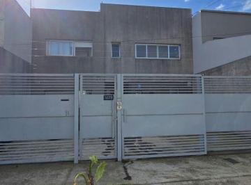 PH de 2 ambientes, San Isidro · PH de 80 m² con 1 Dormitorio en Alquiler en Martínez