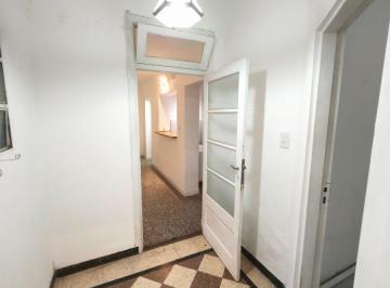 Casa de 3 ambientes, La Plata · Casa de 300 m² con 2 Dorm. en Venta y Alquiler en La Plata