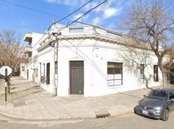 Local comercial · 185m² · 6 Ambientes · Local/oficina en Alquiler