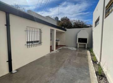Departamento de 2 ambientes, La Plata · PH con Patio Propio y Parrilla | Ubicación Privilegiada de Villa Elisa.