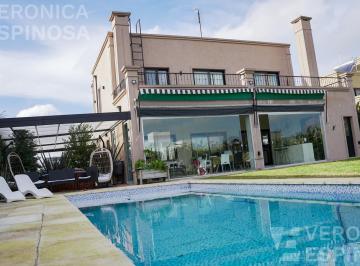 Casa · 162m² · 5 Ambientes · 6 Cocheras · Casa en Lagos de Canning Piscina Permuta en Venta