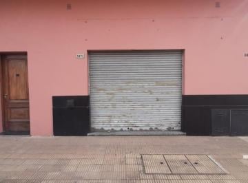 Local comercial · 26m² · 1 Ambiente · Local de 25 m² Excelente Ubicación y Fácil Acceso a 3 Cuadras de Av Mitre. Zonificación Industrial.