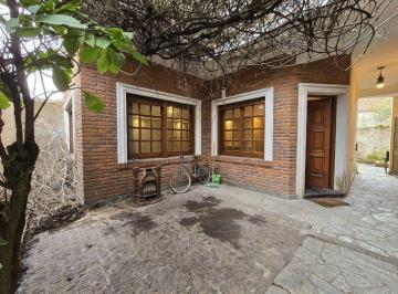 Casa · 150m² · 4 Ambientes · Casa 4 Ambientes Venta Bernal Terraza Apto Crédito