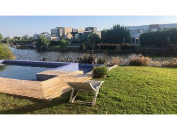 Casa · 311m² · 7 Ambientes · 2 Cocheras · Venta Casa 7 Amb a La Laguna en Barrio Nuevo Quilmes