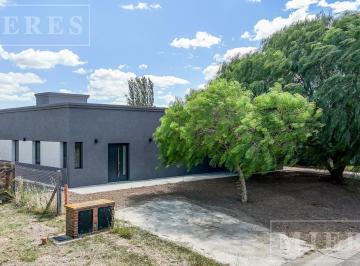 Casa · 163m² · 4 Ambientes · 1 Cochera · Casa en Alquiler Anual Sobre Lote Interno Area 12 Barrio San Sebastian, Loma Verde