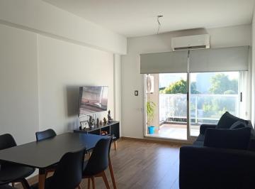 Departamento · 66m² · 3 Ambientes · 1 Cochera · Departamento en Alquiler de 3 Ambientes en Monte Castro con Chochera, Luminoso y Amenities!