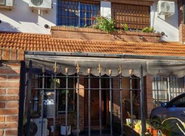 Casa de 5 ambientes, Vicente López · Triplex 5 Amb en 3 Plantas con Jardín