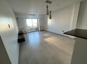Departamento · 62m² · 3 Ambientes · 1 Cochera · Departamento Dos Dorm. en Alquiler en 13 E/ 61 y 62