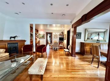 Casa · 257m² · 3 Ambientes · 1 Cochera · Casa en San Isidro