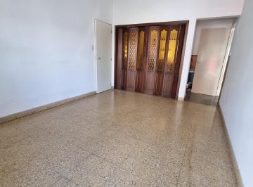 Casa · 110m² · 4 Ambientes · 1 Cochera · Casa en Macrocentro