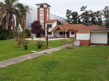Bodega-Galpón de 7 ambientes, Tres de Febrero · Chalet con Galpón Industrial