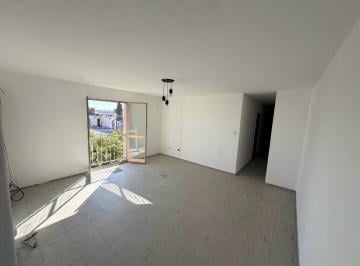 Departamento · 87m² · 5 Ambientes · Departamento - Barrio Tiro Suizo/las Delicias