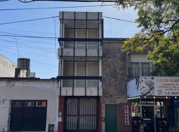 Casa de 6 ambientes, Córdoba · Casa en Venta en Alto Alberdi Sobre Duarte Quiros - Apto Comercio