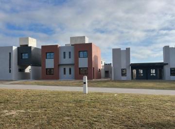 Casa de 3 ambientes, Córdoba · Vendo Dúplex 2 Dor, Patio y Cochera Docta Av