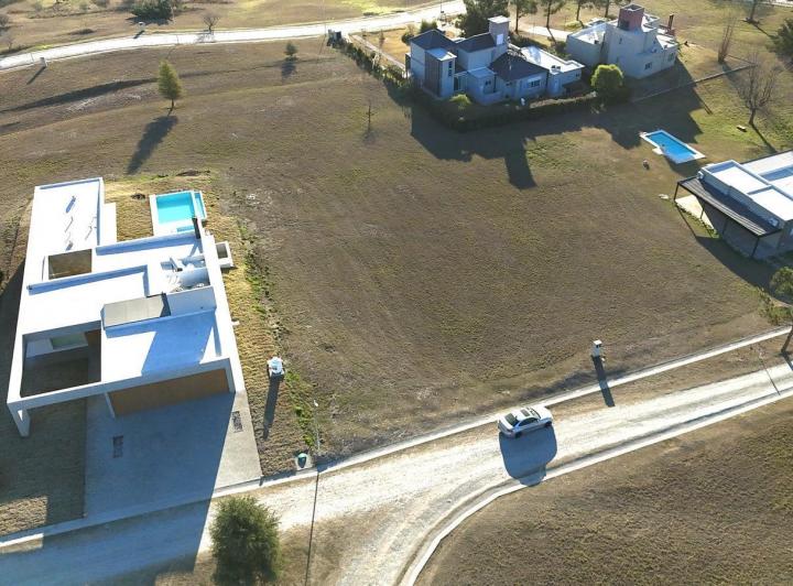 Terreno · 1096m²
