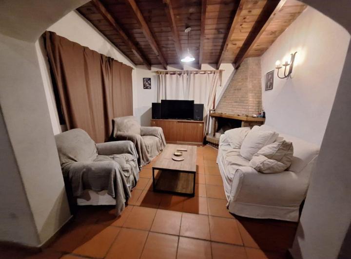 Casa · 140m² · 5 Ambientes · 1 Cochera