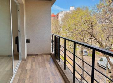 Departamento en Alquiler de 1 ambiente Monte Grande · Luminoso Monoambiente en Alquiler - Monte Grande Centro.