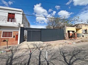 Terreno , Córdoba · Oportunidad de Inversion - Lote Baldio - Listo Para Construir - Escritura - Servicios - Tribunales