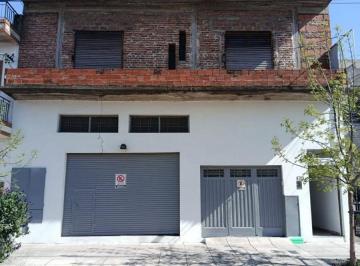 PH 110m² Venta Ramos Mejía · PH en Primer Piso por Escalera con Cochera y Terraza