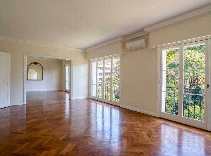 Departamento · 270m² · 7 Ambientes · 1 Cochera
