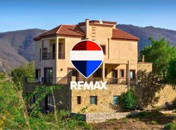 Casa · 650m² · 8 Ambientes · 4 Cocheras · Casa 5 Dorm Venta La Lucinda Club de Campo Pileta