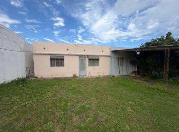 Casa · 96m² · 4 Ambientes · Casa a Reciclar con Terreno de 670 m²
