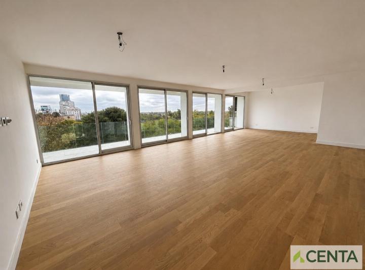 Departamento · 255m² · 5 Ambientes · 1 Cochera