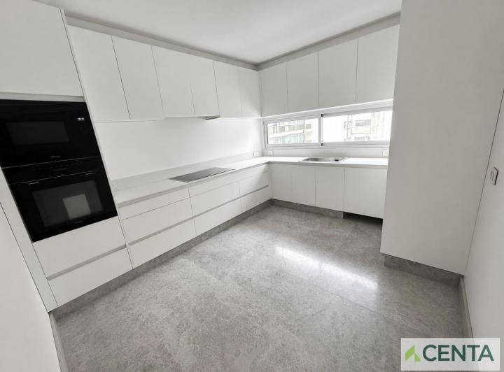 Departamento · 255m² · 5 Ambientes · 1 Cochera