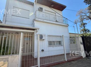 Casa · 147m² · 5 Ambientes · 2 Cocheras · Venta Casa 5 Ambientes Boulogne con Patio Terraza