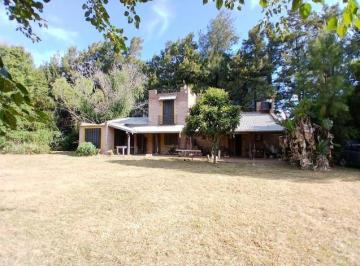 Quinta vacacional · 62000000ha · 4 Ambientes · Casa Campo con Lote/s Arbolados - Baigorria 6200 m²