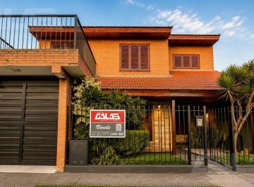 Casa · 400m² · 4 Ambientes · 2 Cocheras · Casa 5 Ambientes - 4 Dorm. - Parque - Pileta - 2 Baños - Ituzaingo Norte
