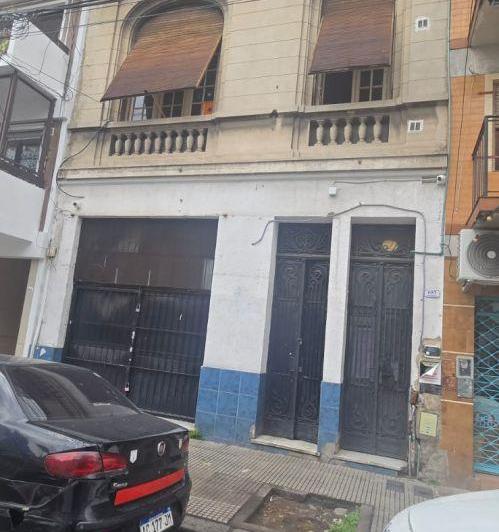 Terreno · 180m² · 4 Ambientes