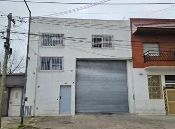 Bodega-Galpón , General San Martín · Galpon de 357 m² con Puente Grua 3 Ton en Venta en Villa Maipu