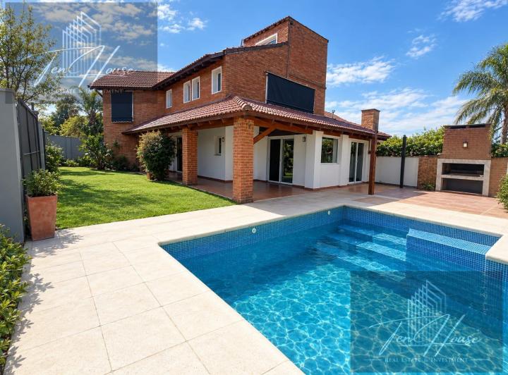 Casa · 400m² · 8 Ambientes · 1 Cochera