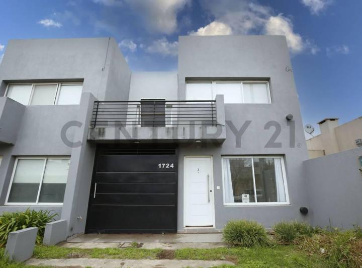 Casa · 120m² · 4 Ambientes · 1 Cochera