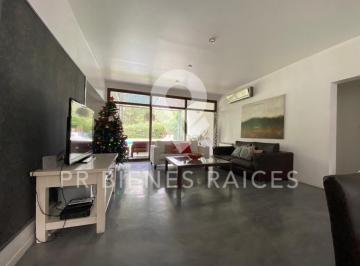 Casa · 270m² · 5 Ambientes · Casa en Alquiler en El Lauquen Club de Campo