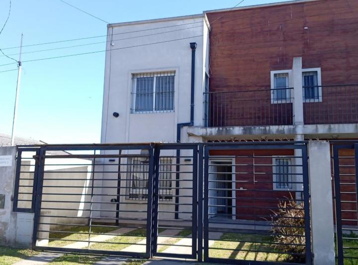 Casa · 80m² · 3 Ambientes · 1 Cochera