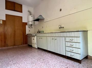 Departamento de 3 ambientes, Tres de Febrero · Departamento Tipo Casa Al Contrafrente 3 Ambientes Patio Jardín Sin Expensas