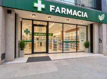 Local comercial · 131m² · Alquiler Local, Pb a La Calle Parque Patricios