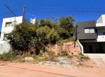 Terreno · 400m² · Lote en Venta en Villa Catalina - 400 m²