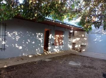 Departamento · 45m² · 2 Ambientes · 2 Cocheras · Casa 2 Ambientes con Jardín y Cochera Dos Autos en B. Parque Don Bosco!