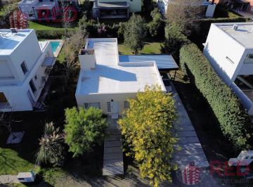 Casa · 105m² · 4 Ambientes · Casa en Neuquen
