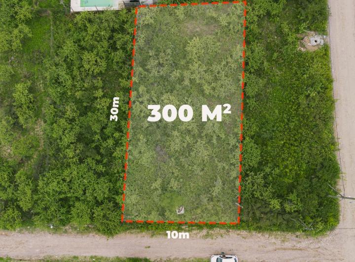 Terreno · 300m²