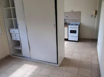 Departamento · 24m² · 1 Ambiente · Monoambiente en Alquiler con Placard Ramos Mejia
