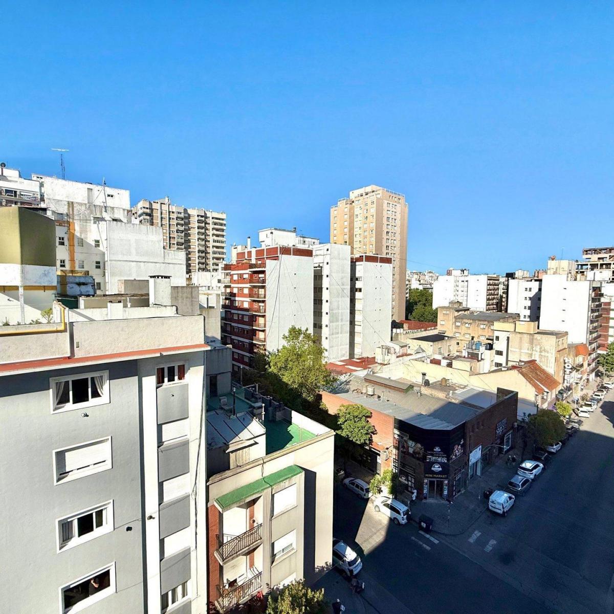 Venta departamento plaza colón 2 Ambientes con balcón francés