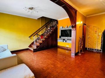 Casa · 171m² · 6 Ambientes · PH 6 Ambientes Venta en Temperley Apto Credito