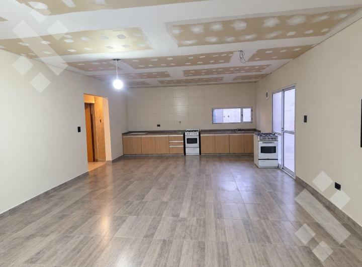 Casa · 98m² · 4 Ambientes · 1 Cochera