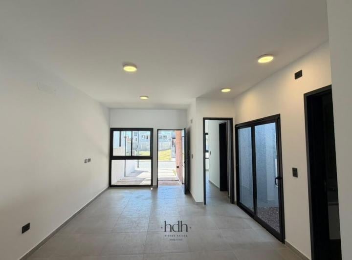 Casa · 90m² · 4 Ambientes · 1 Cochera