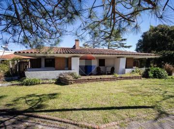 Casa · 111m² · 5 Ambientes · 1 Cochera · Venta Casa Atlantida a Dos Cuadras de La Playa