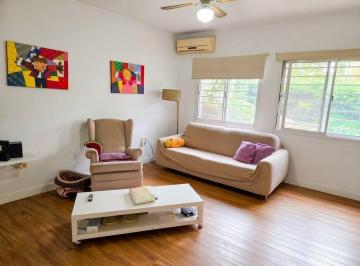 Casa · 140m² · 4 Ambientes · 1 Cochera · Casa en Venta en Beccar 3 Dorm., San Isidro